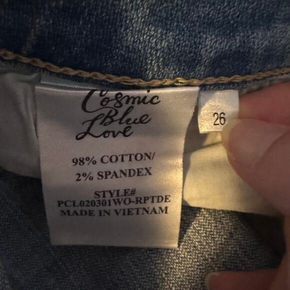 Cosmic Blue Love Jodie Distressed Cuffed Shorts Blue NWT Size 26 Denim - Picture 8 of 9